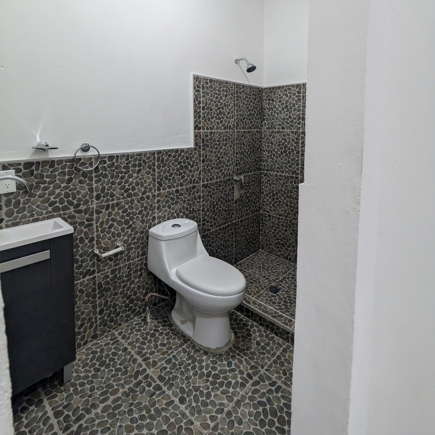 Apartamento de Lujo en Alquiler en Quintas del Bosque - 3 Niveles, Cochera para 3 Vehículos, Seguridad 24/7